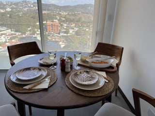 Apartamento Amueblado en renta en RESERVA 5ta Av Zona 14 | 1 Habitación Nivel Alto - 2
