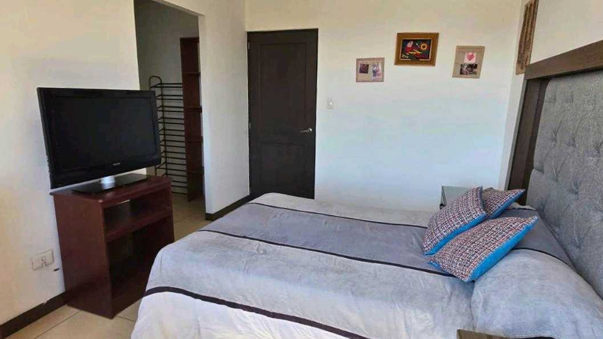 APARTAMENTO AMUEBLADO EN ALQUILER????Santa María de las Charcas, Zona 11 - Miniatura 8