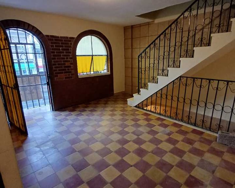 Se alquila apartamento en zona 1
