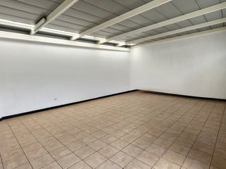 Propiedad Comercial en Renta sobre Avenida Petapa, Zona 12 - 4