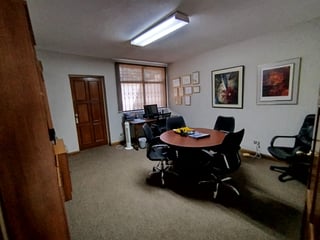 Oficina compartida en renta, 2da avenida zona 14 - 4