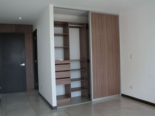 Apartamento en Venta Edificio Telia, zona 15 VH2 - Image 6