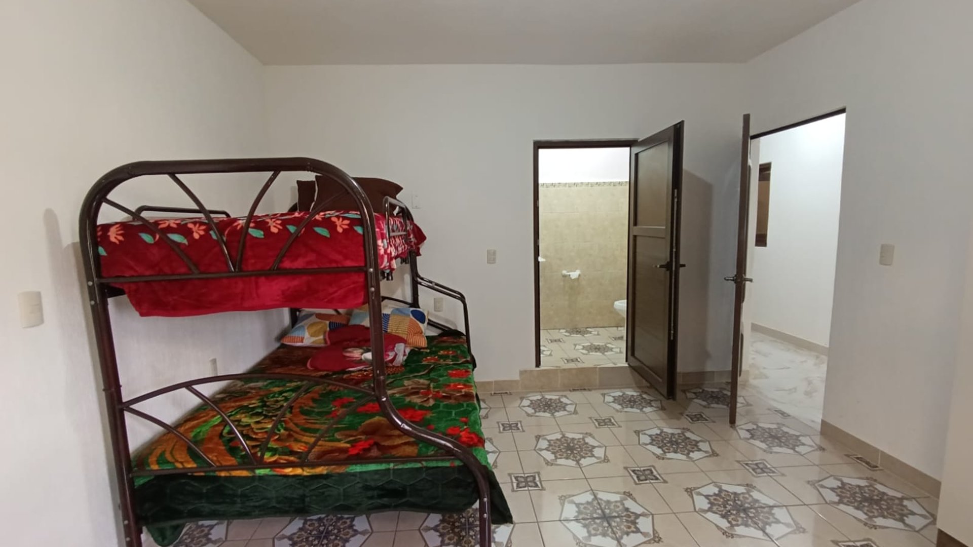 ALQUILO CASA AMUEBLADA EN VILLAS DE SANTIAGO, SANTIAGO SACATEPEQUEZ - Miniatura 12