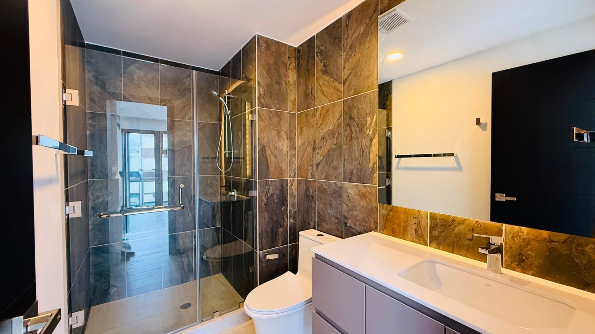 ALQUILER DE HERMOSO APARTAMENTO PARA ESTRENAR - VERDÚ, ZONA 13 - Miniatura 15