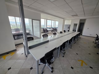 Oficina en renta amueblada y con balcon en zona 14 Ref-5285 - 4