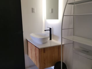 📍 APARTAMENTO EN RENTA – 2 HAB | EDIFICIO CÉNTRICO | ZONA 5 - 5