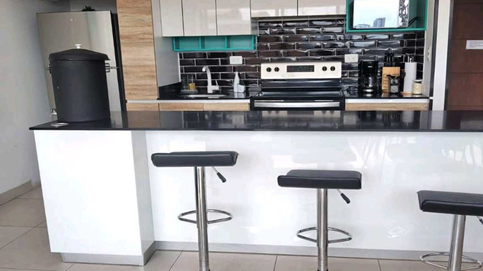 APARTAMENTO AMUEBLADO EN ALQUILER ???? Edificio Be14 / La Villa, Zona 14 - Miniatura 2