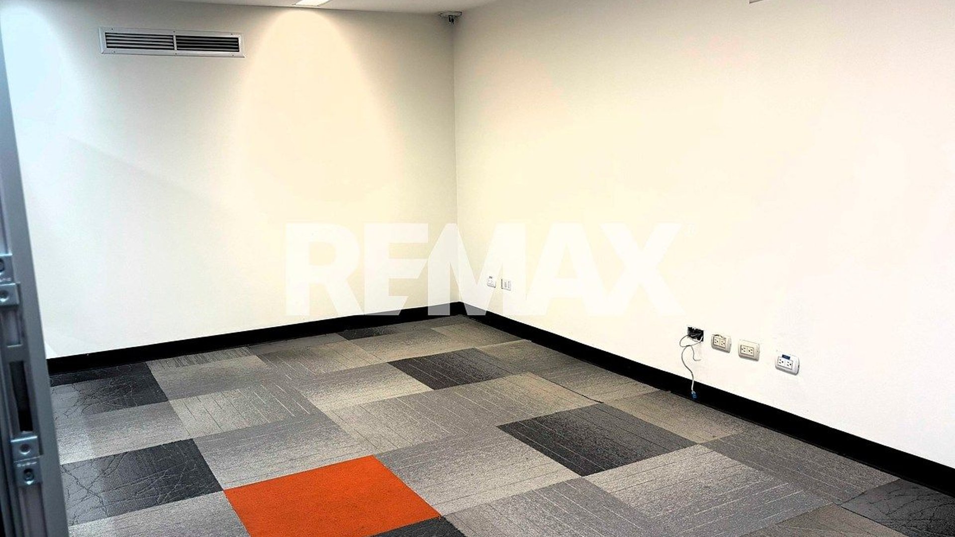 Local Comercial en Alquiler | Zona 10 - Miniatura 4