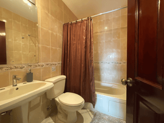 Apartamento en Alquiler / Venta Edificio Milenia, zona 10 - Image 13