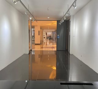 Local en Alquiler / Venta Centro Comercial La Pradera, zona 10