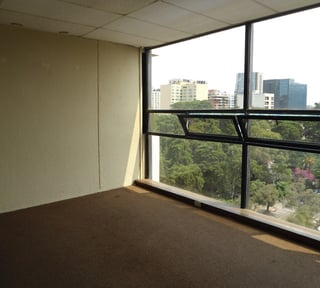 Oficina en Renta Centro Empresarial zona 10 Guatemala