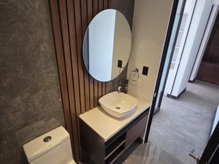 Alquilo Clínica en Renovati zona 10 - Image 10