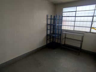 📍 CASA EN RENTA PARA USO COMERCIAL –FUERA DE GARITA,  300 M² | ZONA 5 - 4