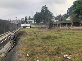 Alquiler de terreno al lado de edificio scena, CES - 3