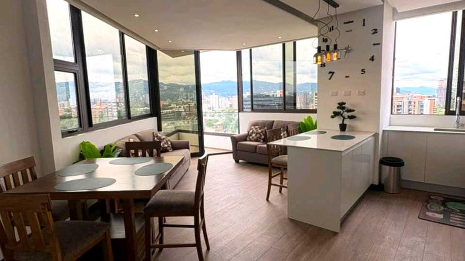APARTAMENTO AMUEBLADO EN ALQUILER ???? Edificio Diagoseis, Zona 10 - Miniatura 2