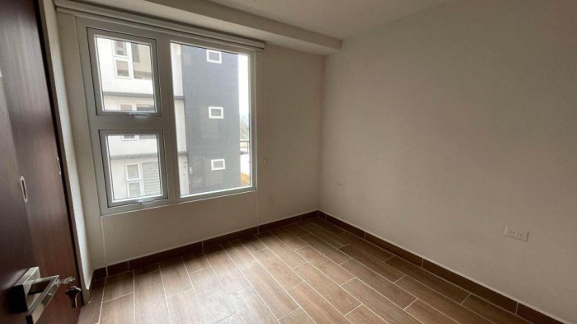 Apartamento en venta en zona 16, Senderos - Miniatura 3