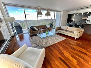 Pent House de 2 niveles en Venta Zona 15 - 3