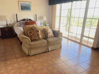 Lujosa Residencia en Venta - Zona 16, Ciudad de Guatemala - Image 7