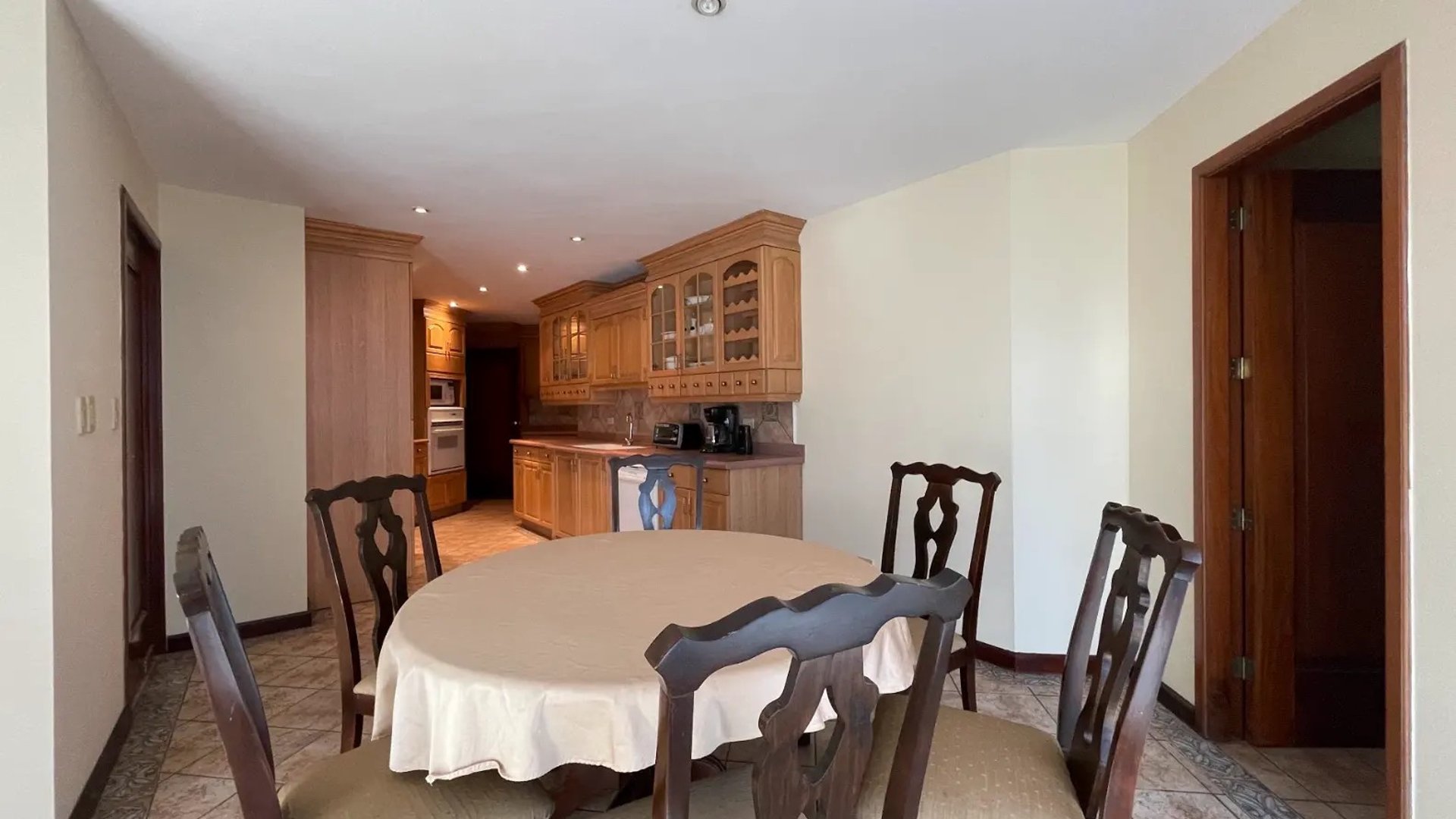 Apartamento en Alquiler Edificio L'Excellence, zona 14 N4 - Miniatura 6