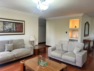 Apartamento Amueblado en Renta, Zona 14 Edificio Marqués del Valle - Image 1
