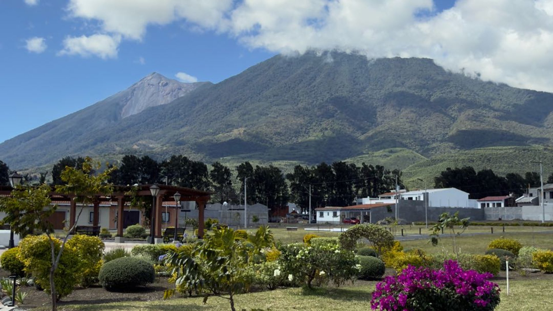 CASAS EN VENTA DENTRO CONDOMINIO EN SAN MIGUEL DUEÑAS 