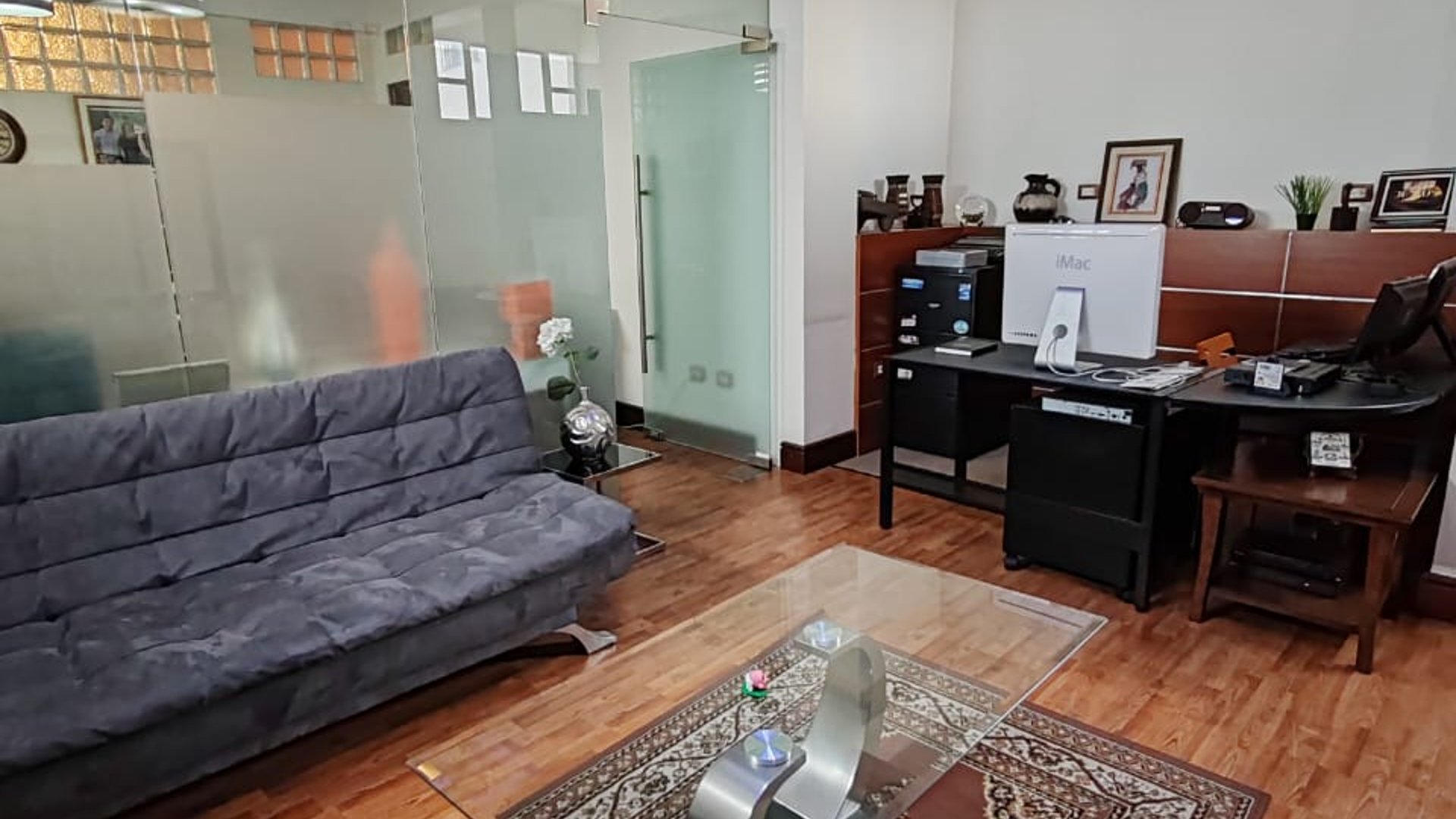 Edificio en renta o venta, sobre Calzada San Juan - Miniatura 3