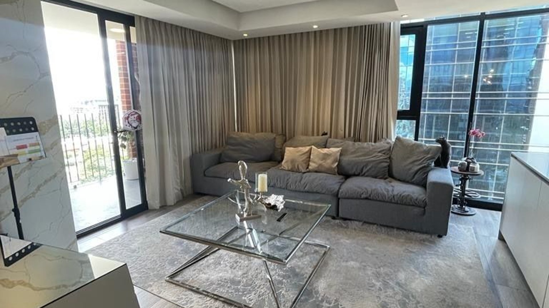 AIRALI / Apartamento Amueblado en venta., zona 10