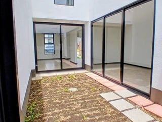 En renta Casa nueva  Senderos del Comendador 2 - 5