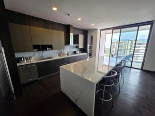 Apartamento con terraza en venta, 3 habitaciones en zona 14  Ref-5652 - 2