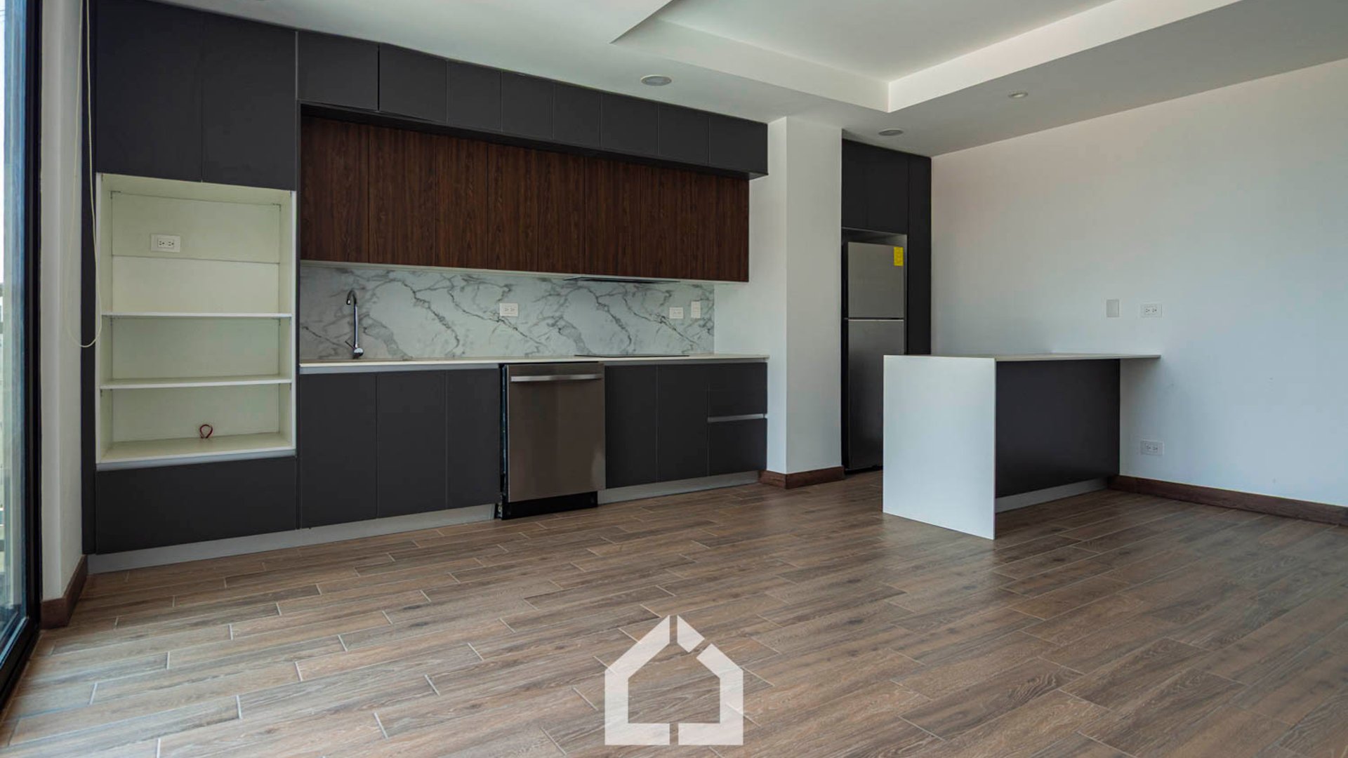 Apartamento de 2 habitaciones en edificio 21B+, zona 15 - Miniatura 2