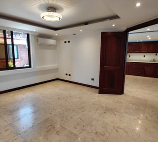 Apartamento en Renta con Linea blanca en zona 10