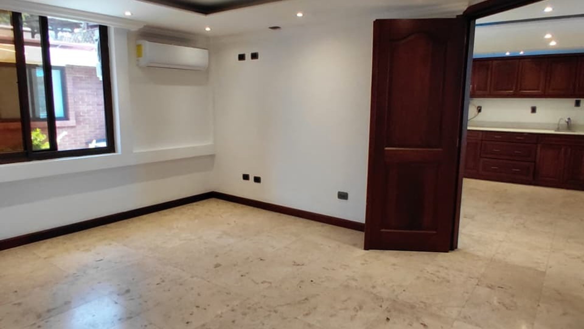 Apartamento en Renta con Linea blanca en zona 10