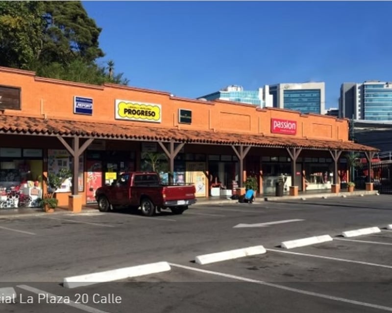 Local Comercial en Renta en Centro Comercial La Plaza