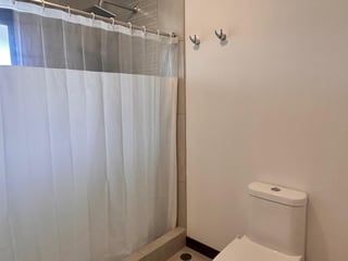 Precioso apartamento de 2 niveles con jardín en ZEN zona 16 - Image 6