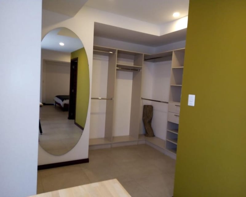 Apartamento amueblado en Alquiler Edificio Mira, zona 10 Guatemala