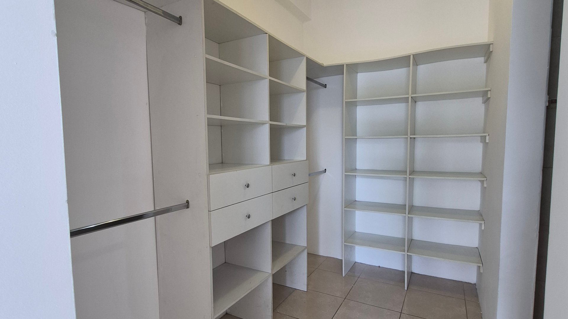 Apartamento en Renta en Kanajuyu 2 Zona 16 - Miniatura 6