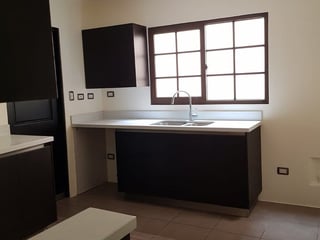 Hermosa Casa en Renta en Villas Suiza zona 16, 4 Habitaciónes, Jardin Grande‼️ - 5