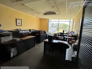 2 Edificios en Renta ideal para Universidades, Call Center u Oficinas CAES - Image 10