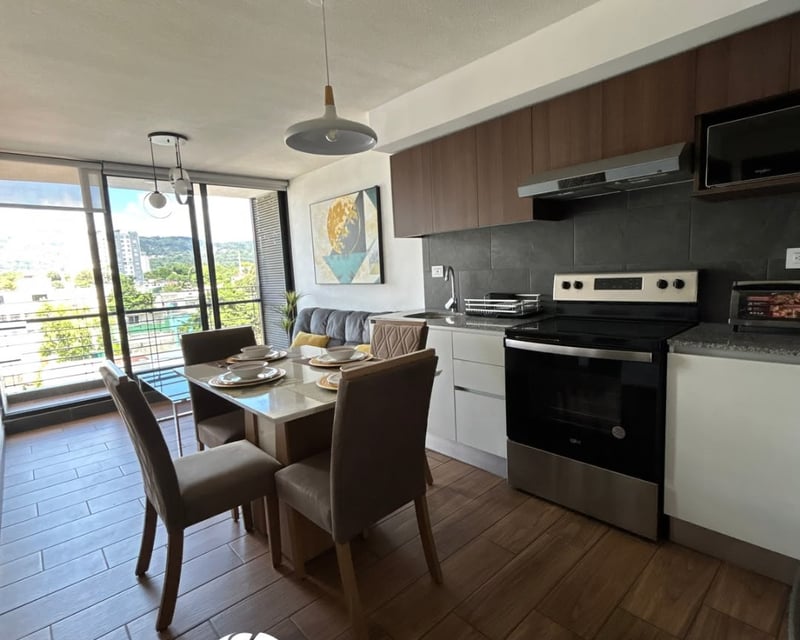 Apartamento en renta Amueblado en zona 14