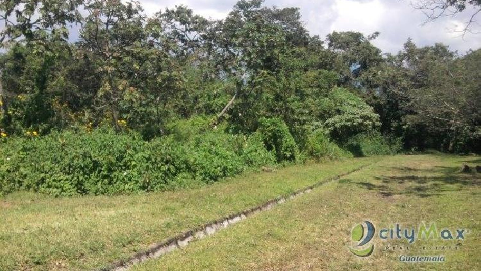 TERRENO EN VENTA EN CAMPO AVENTURA CON 3564 m2 - Miniatura 3