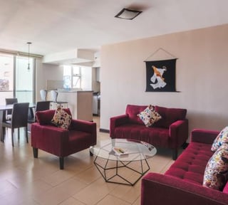 ALQUILO APARTAMENTO EN ZONA 14  CONDADO LA VILLA DE 3 DORMITORIOS AMUEBLADO