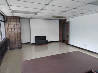 Alquilo Oficina edificio Reforma Montúfar zona 10 - 3
