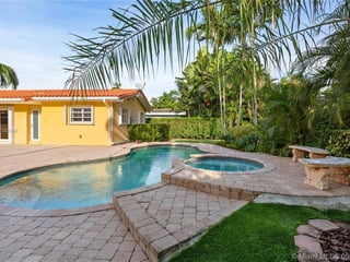 CASA EN VENTA EN CORAL GABLES - 4