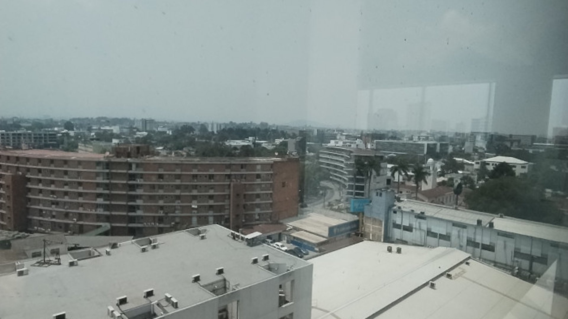 Oficina en renta en Americas zona 13 - Miniatura 3