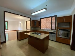 Casa de 4 habitaciones en venta, Encinos de Cayalá zona 16 - 5