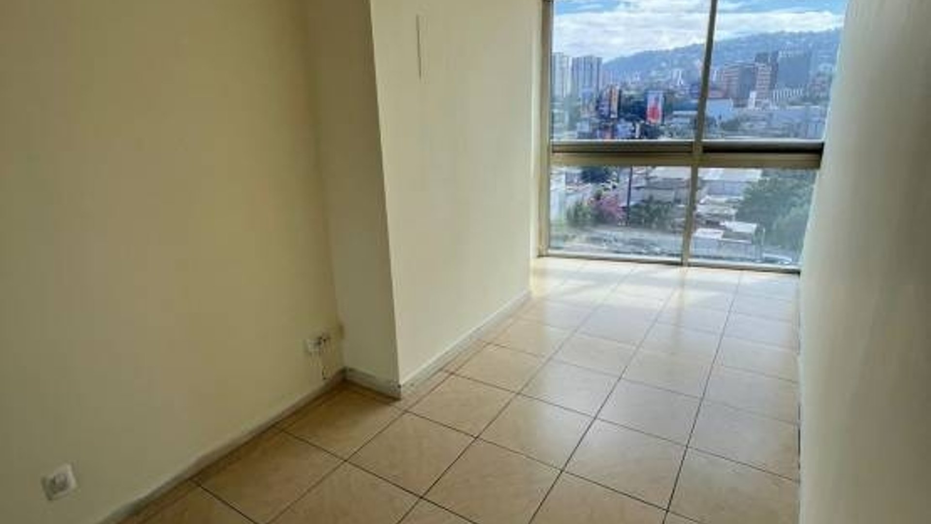 Oficina en Renta, Zona 10 (R10129) - Miniatura 4