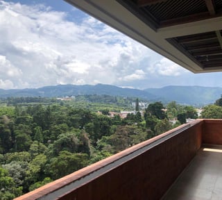 Vendo Apartamento en  Edificio Vista Real ubicado en zona 14
