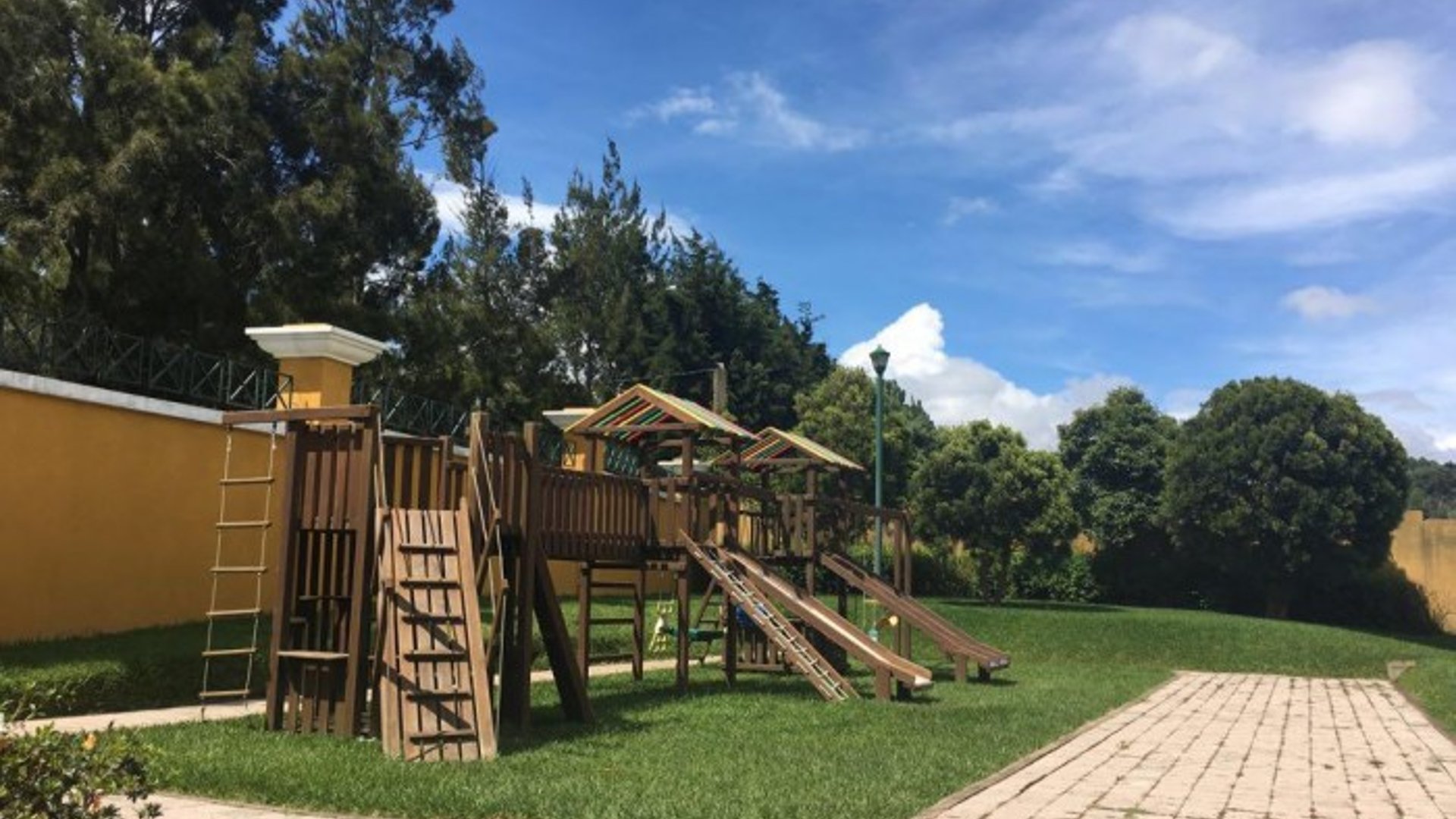 Hermosa casa en Venta en Entreverdes Fraijanes - Miniatura 8
