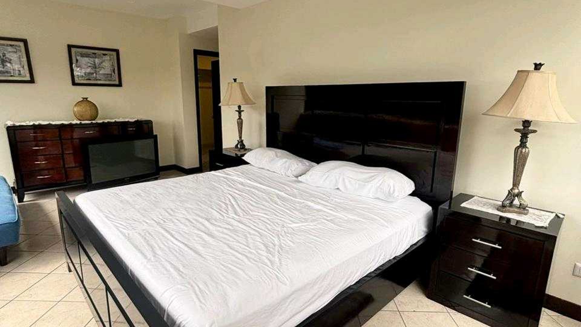 APARTAMENTO AMUEBLADO EN ALQUILER O VENTA???? Edificio Milenia, zona 10 - Miniatura 7
