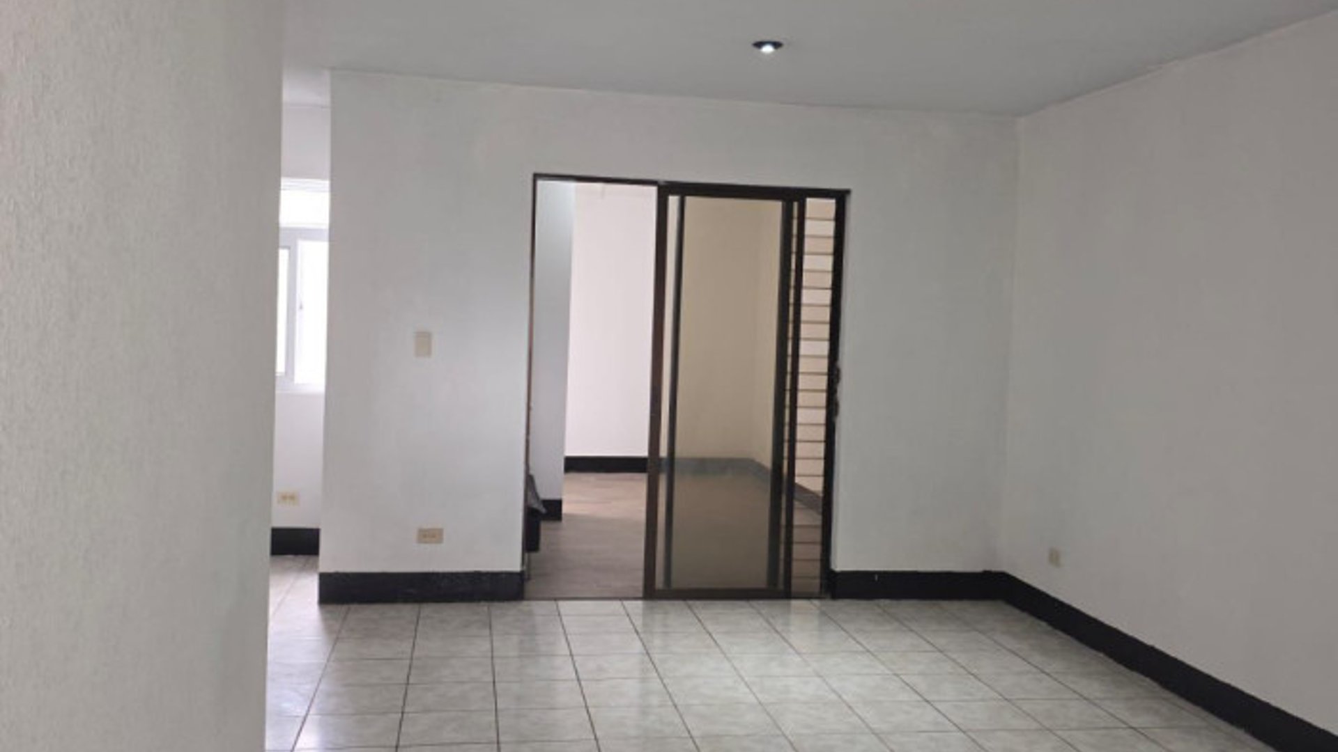 RENTO APARTAMENTO EN RESIDENCIALES CATALINA VILLA NUEVA